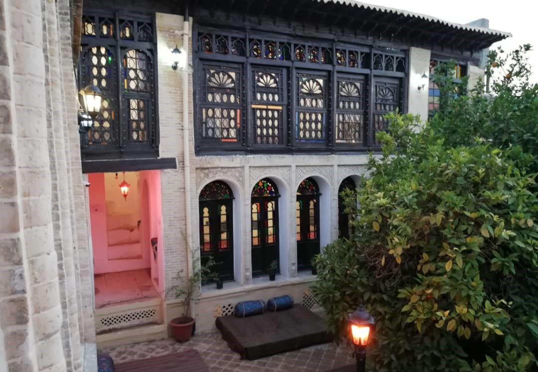 بررسی جامع اقامتگاه سنتی در شیراز
