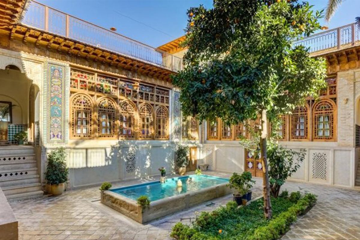 چرا اقامتگاه سنتی شیراز را انتخاب کنیم؟